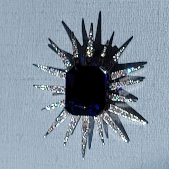 Vintage Silver Starburst Brooch Pin With Deep Blue Glass Gem & Clear Rhinestones - Picture 8 of 10